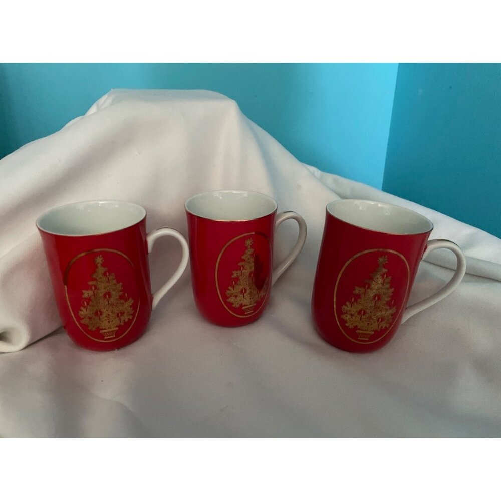 Set Of 3 Red & Gold Christmas Tree Design Porcelain Mugs By Design Gifts